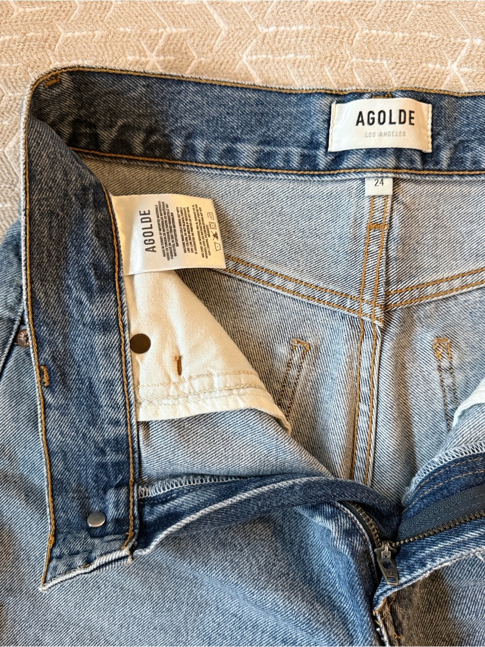 AGOLDE Magda Denim Shorts - Picture 3 of 4